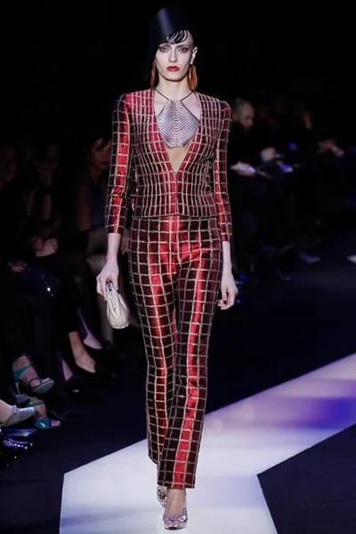 Look 12